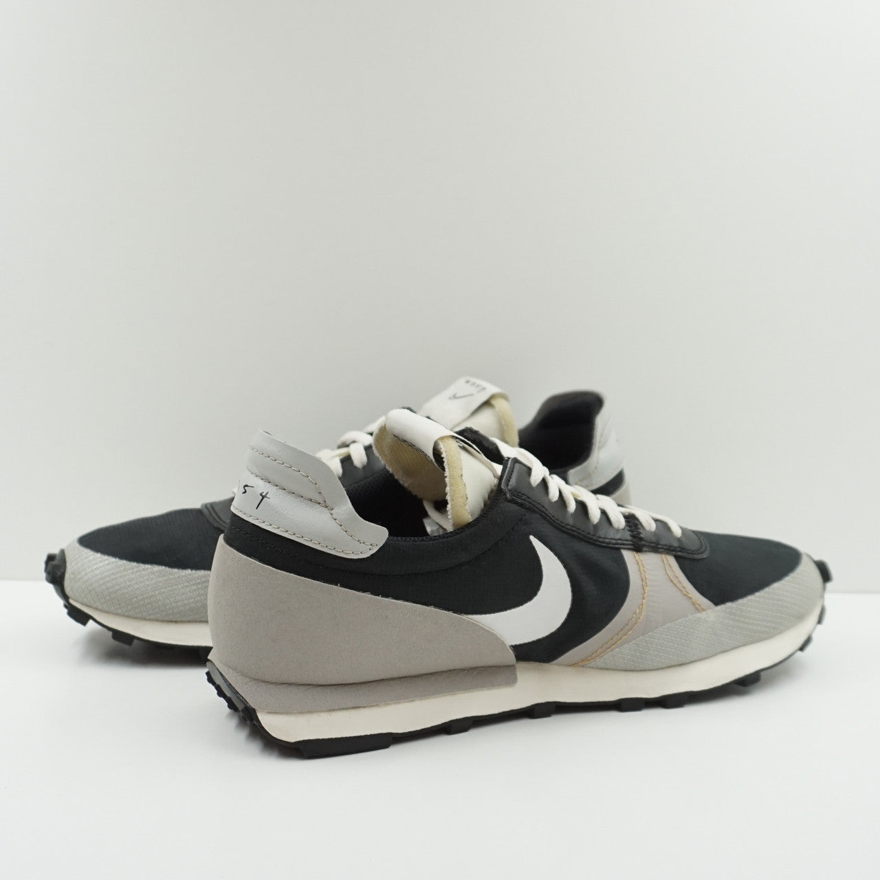 Nike Daybreak Type SE Black Grey Fog