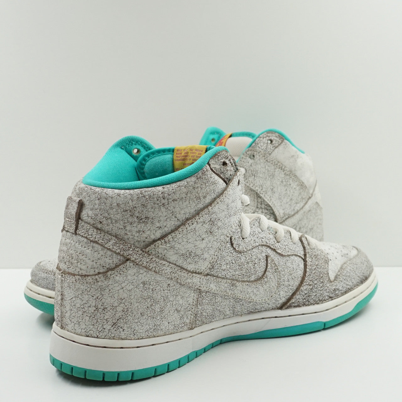 Nike SB Dunk High Flamingo