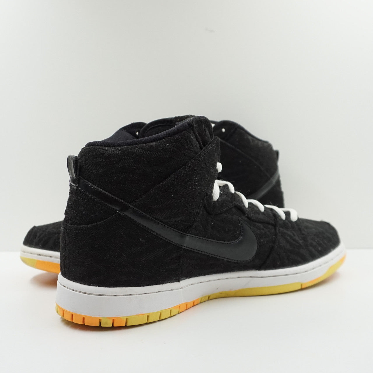 Nike SB Dunk High Skunk