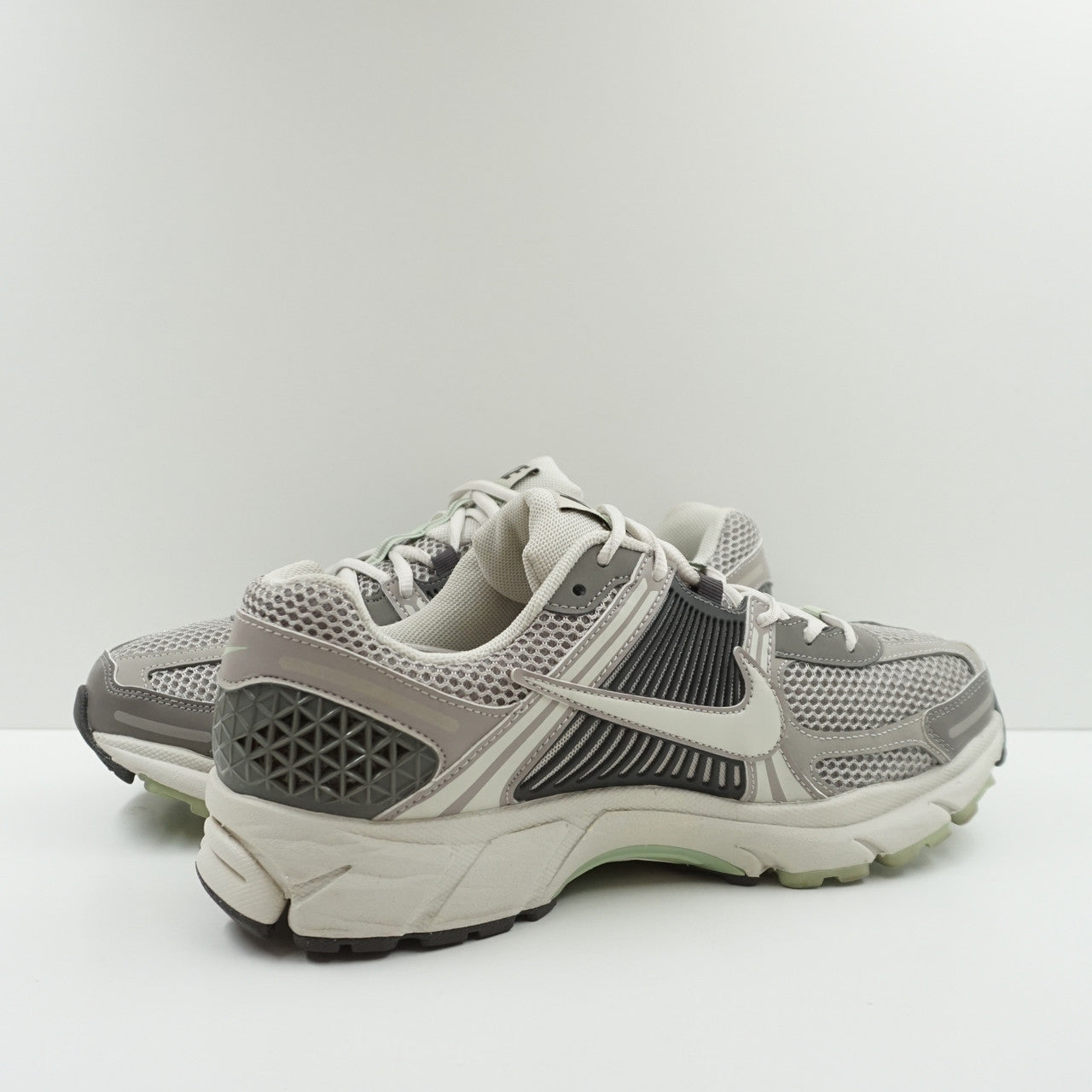 Nike Zoom Vomero 5 Cobblestone Flat Pewter (W)