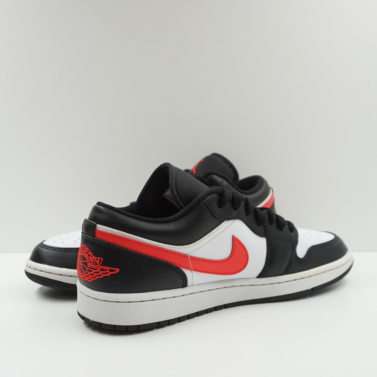 Jordan 1 Low Black Siren Red (W)