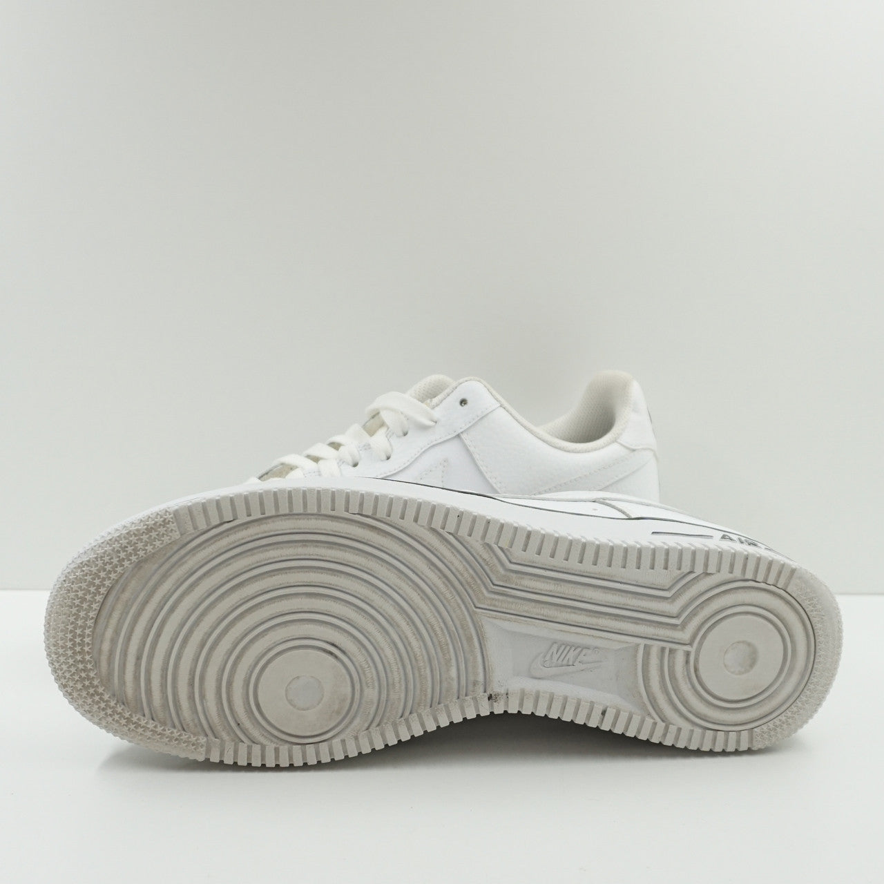 Nike Air Force 1 '07 Low White Black Outline Swoosh