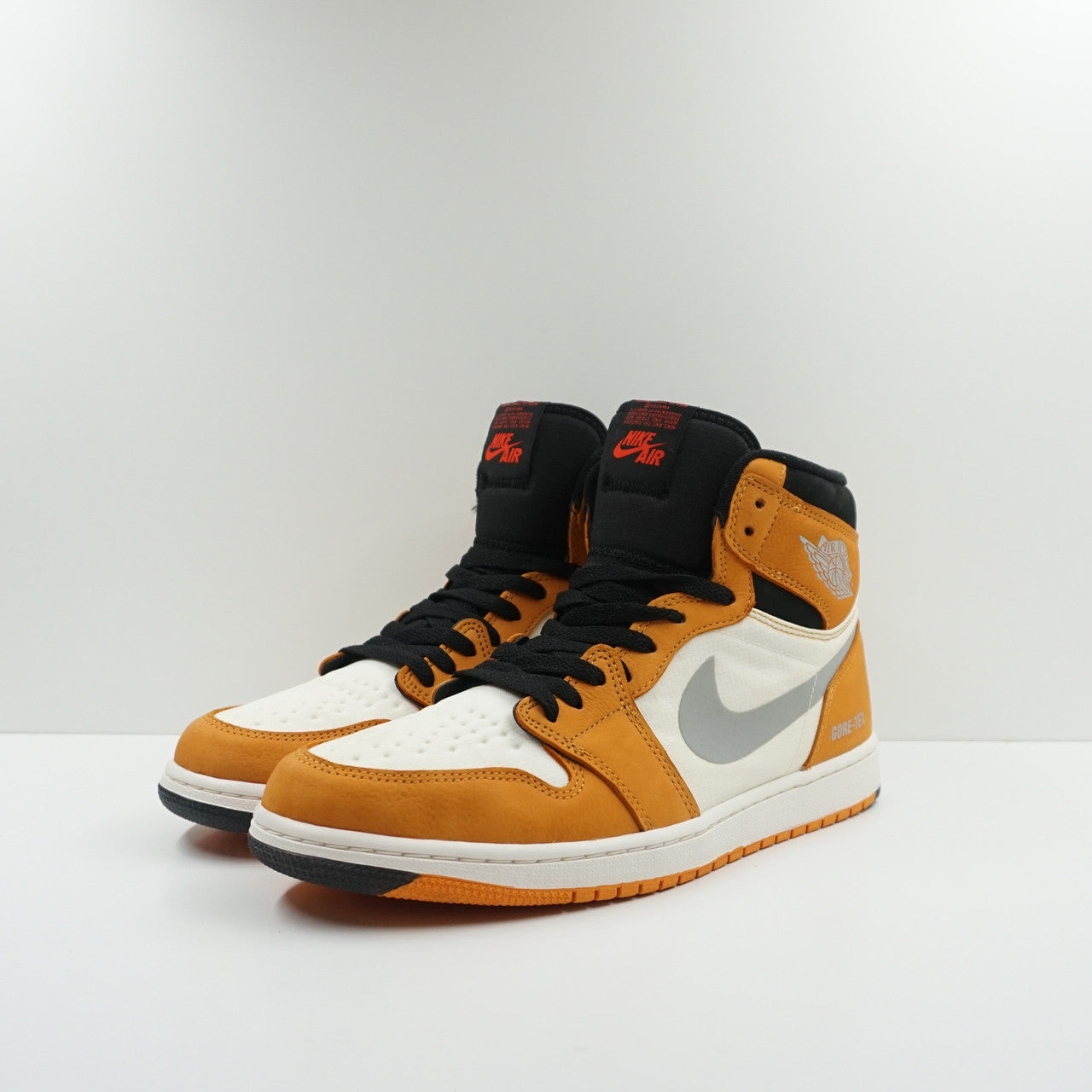 Jordan 1 High Element Gore-Tex light Curry