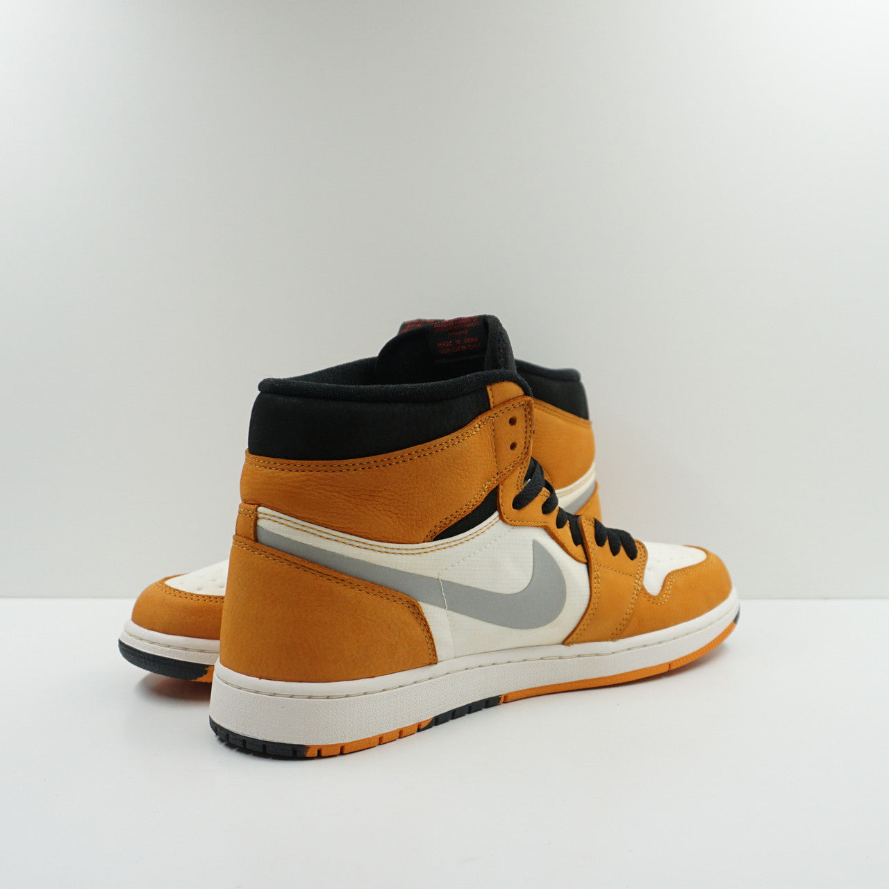 Jordan 1 High Element Gore-Tex light Curry