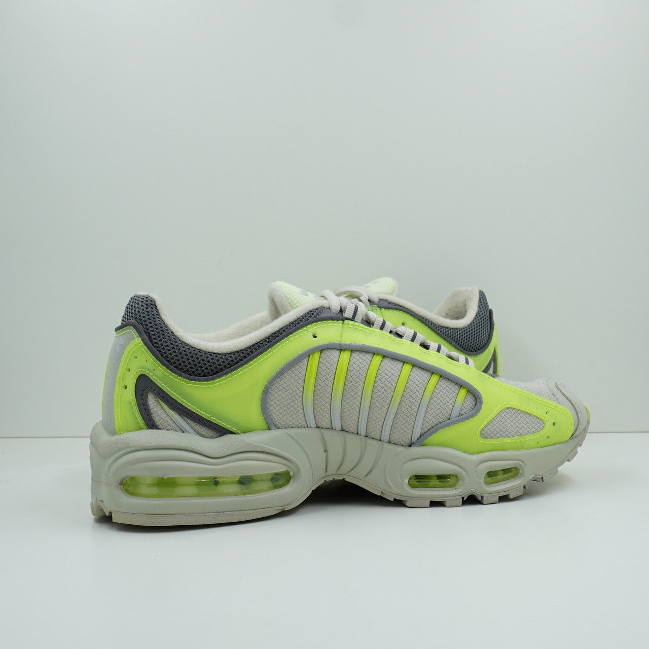 Nike Air Max Tailwind 4 Volt