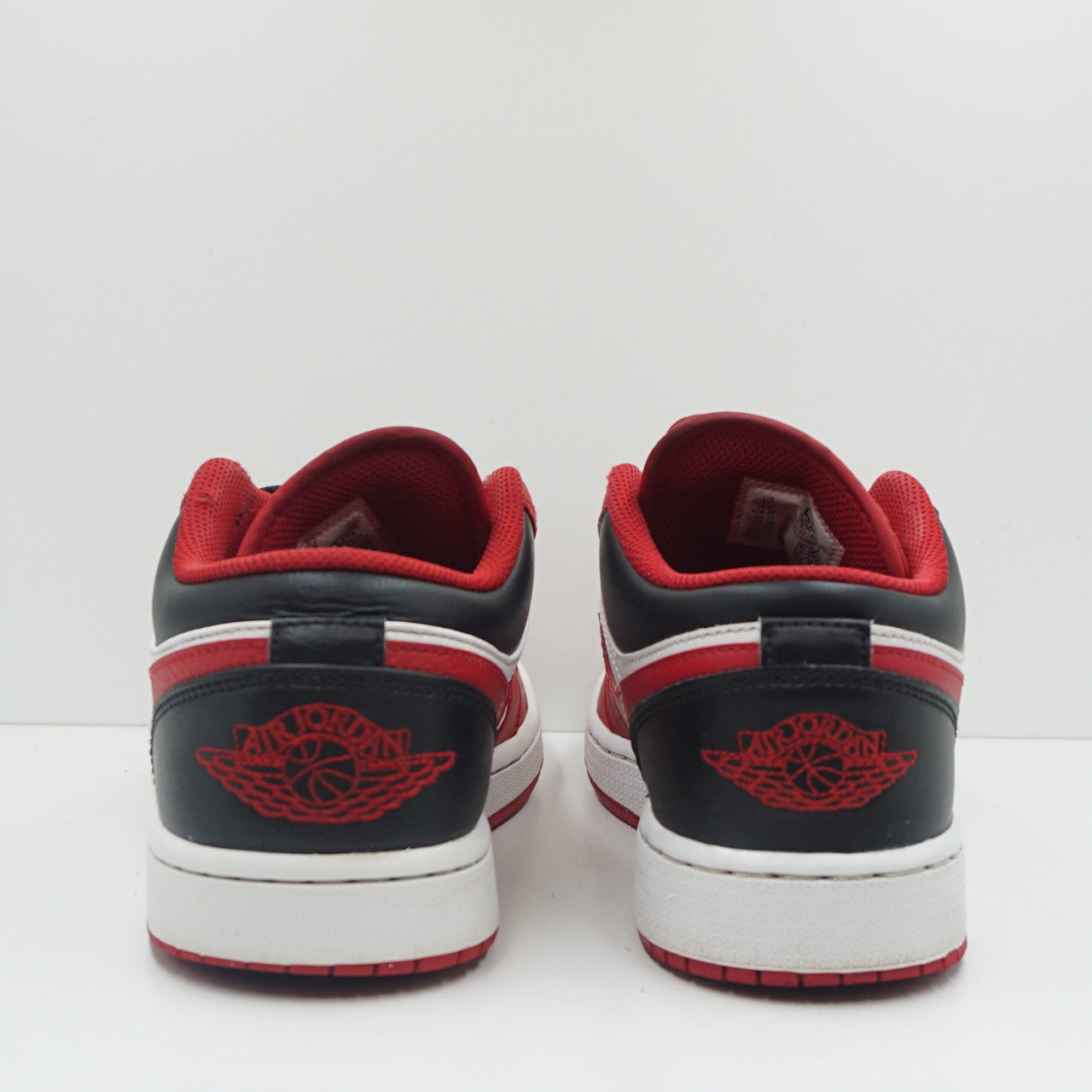 Jordan 1 Low Bulls (2022)