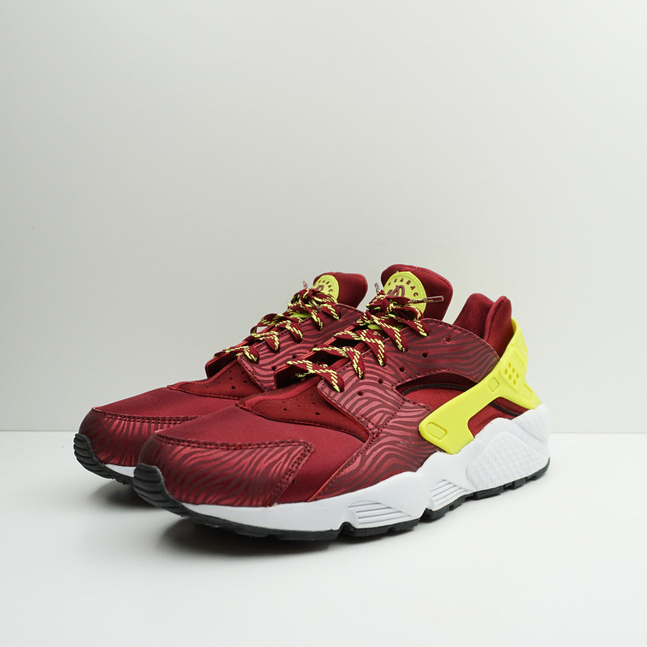Nike Air Huarache Team Red / Volt