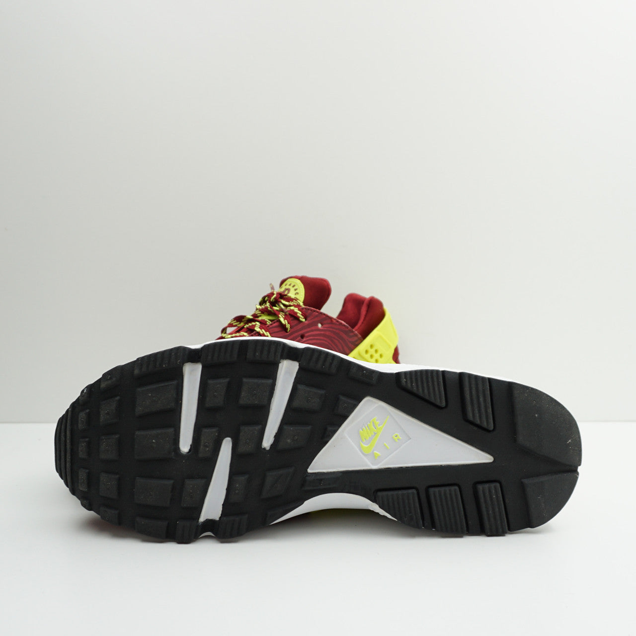 Nike Air Huarache Team Red / Volt