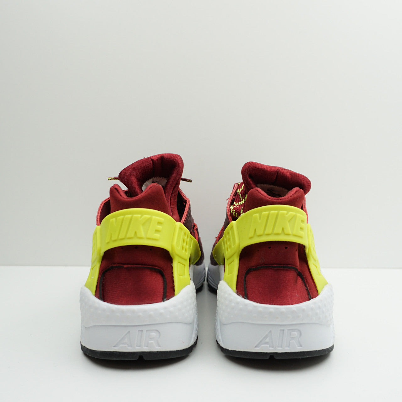 Nike Air Huarache Team Red / Volt