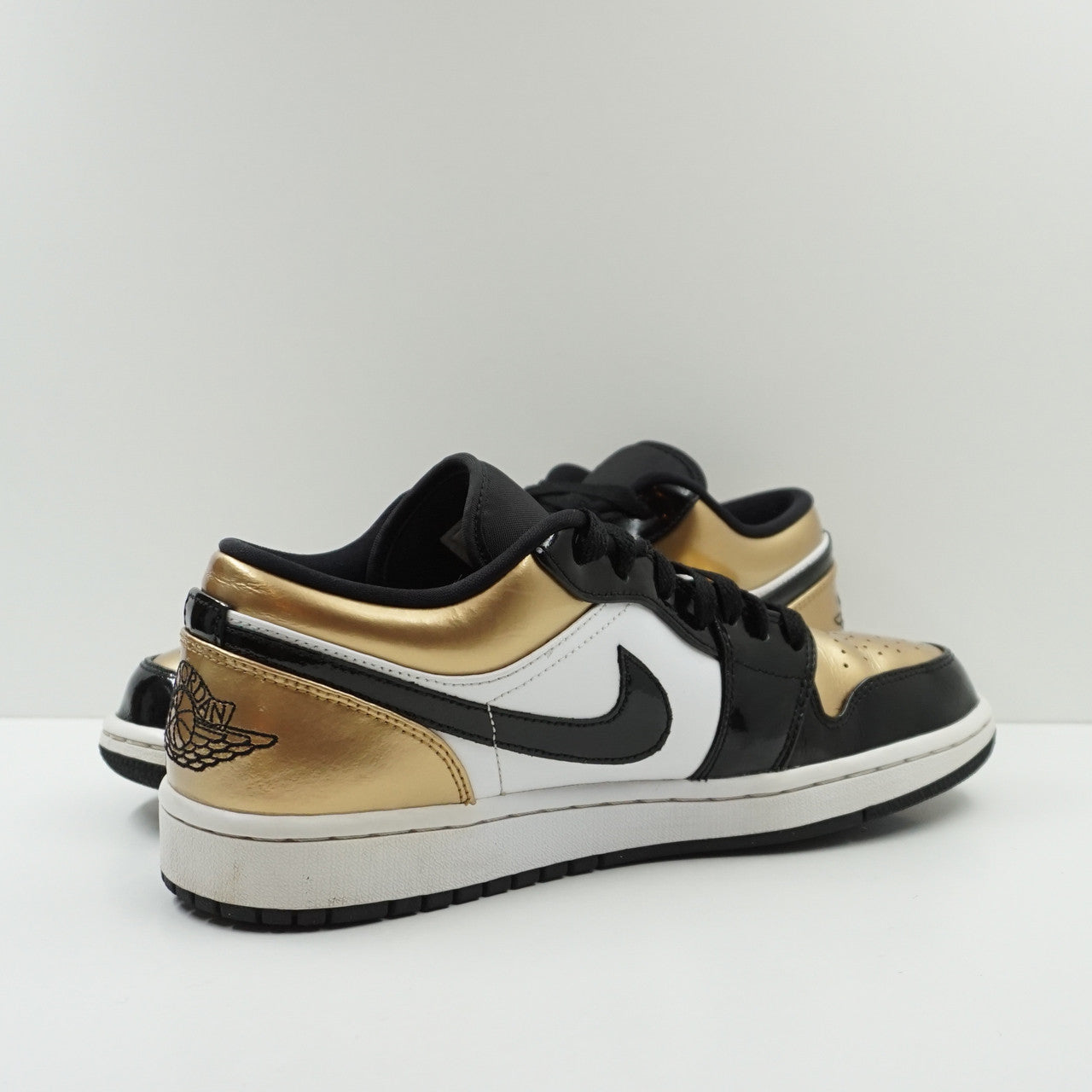 Jordan 1 Low Gold Toe