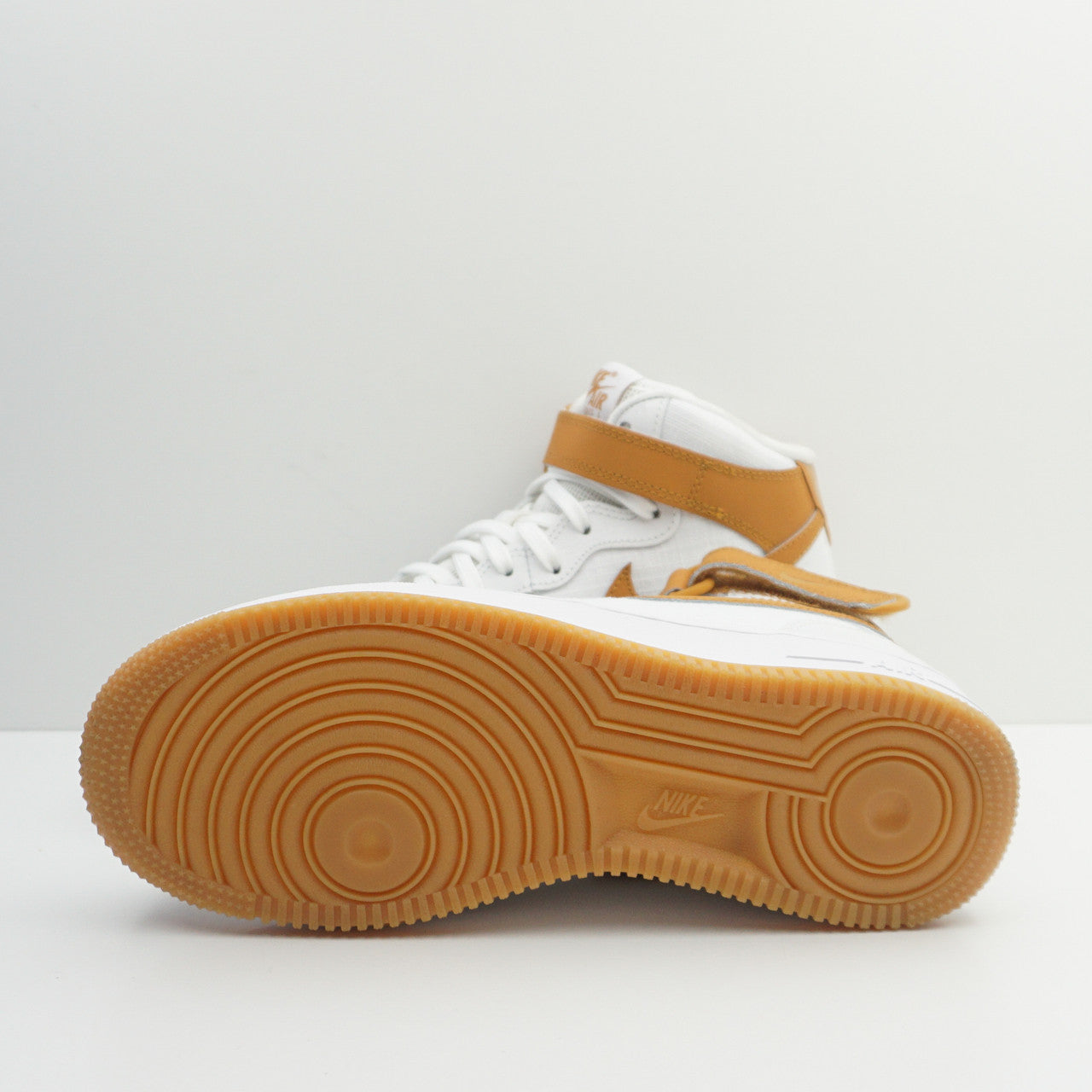 Nike Air Force 1 Mid Desert Ochre (W)