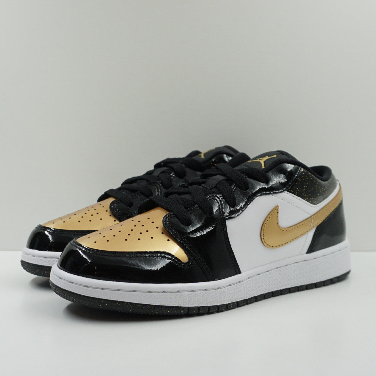 Jordan 1 Low SE Gold Toe (GS)