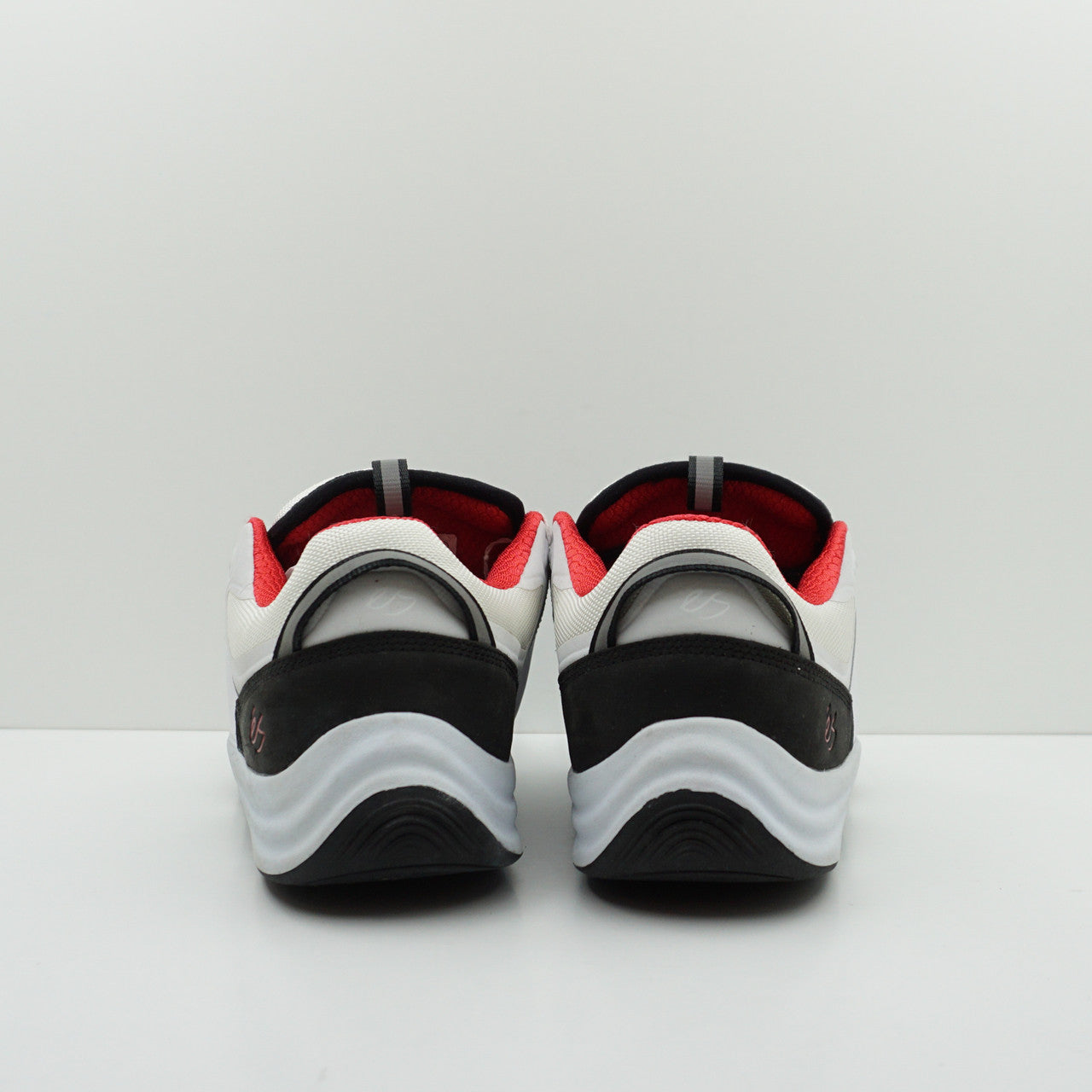 ES Skate Evant X Menikmati