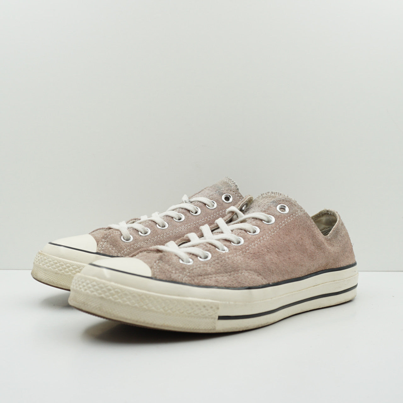 Converse Suede Low Sample