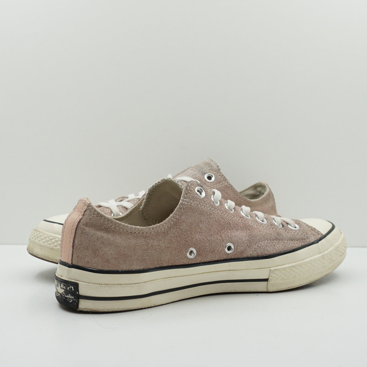 Converse Suede Low Sample