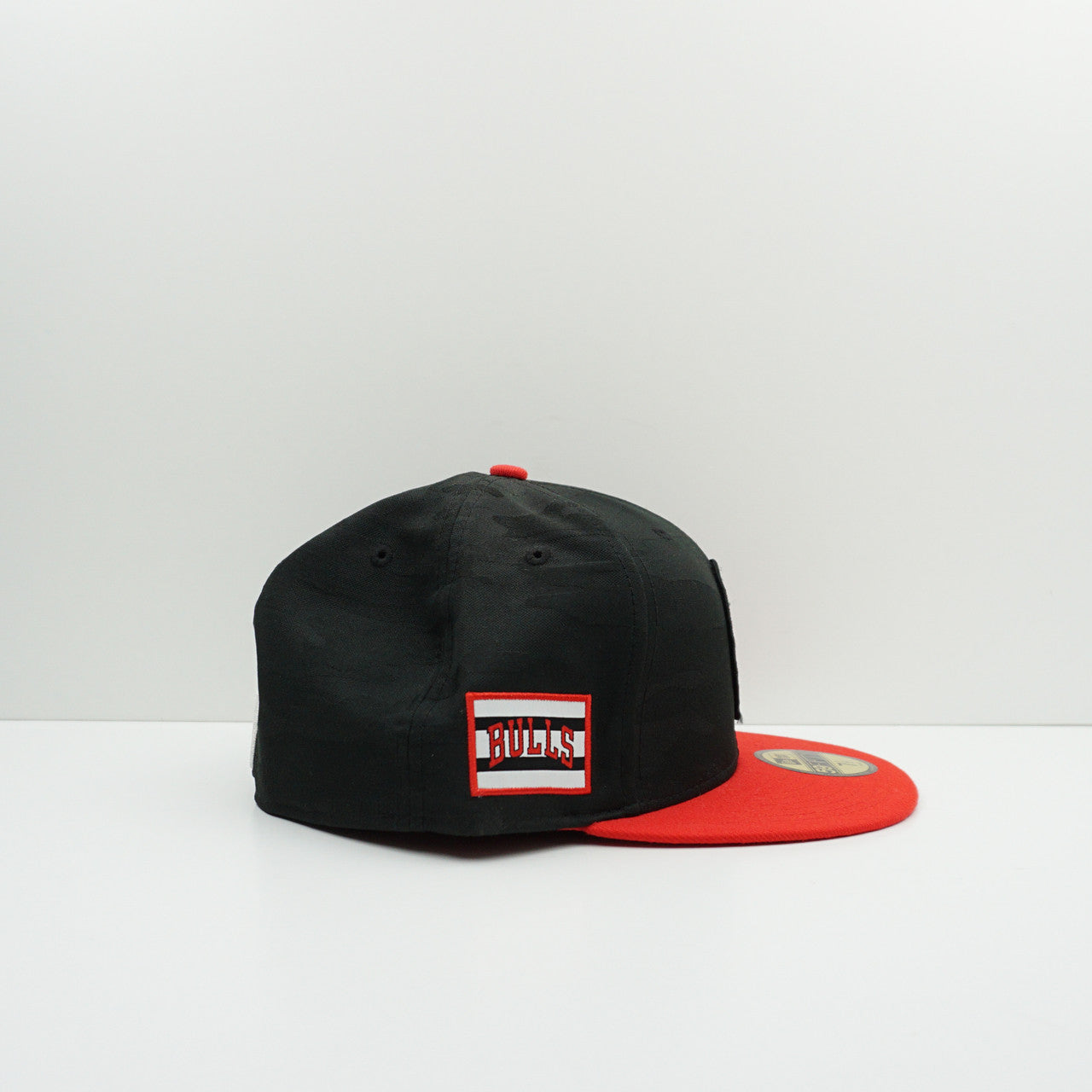 New Era Chicago Bulls Black/Red Fitted Cap