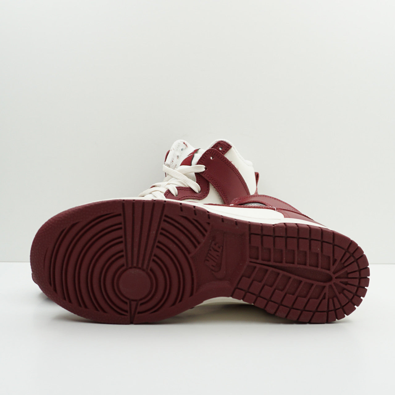 Nike Dunk High Sail Team Red (W)