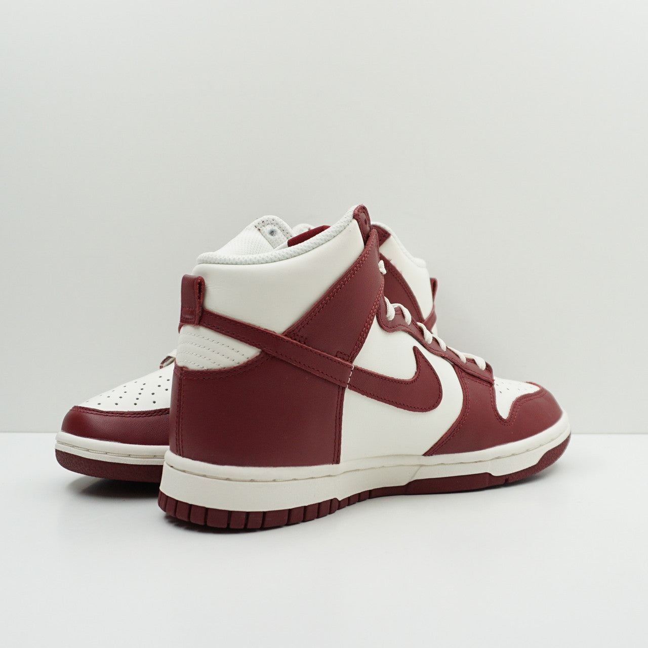Nike Dunk High Sail Team Red (W)