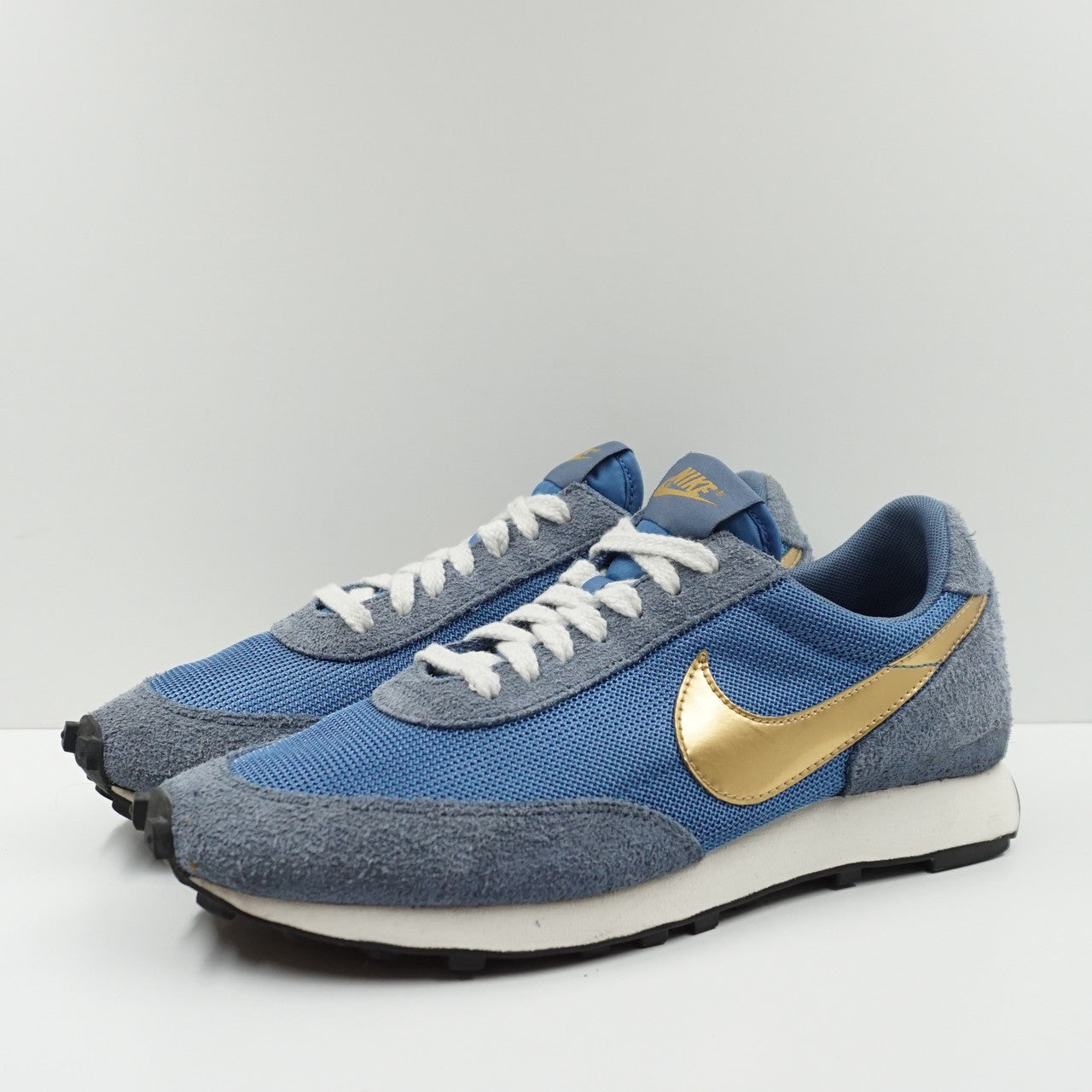 Nike Daybreak Metallic Gold