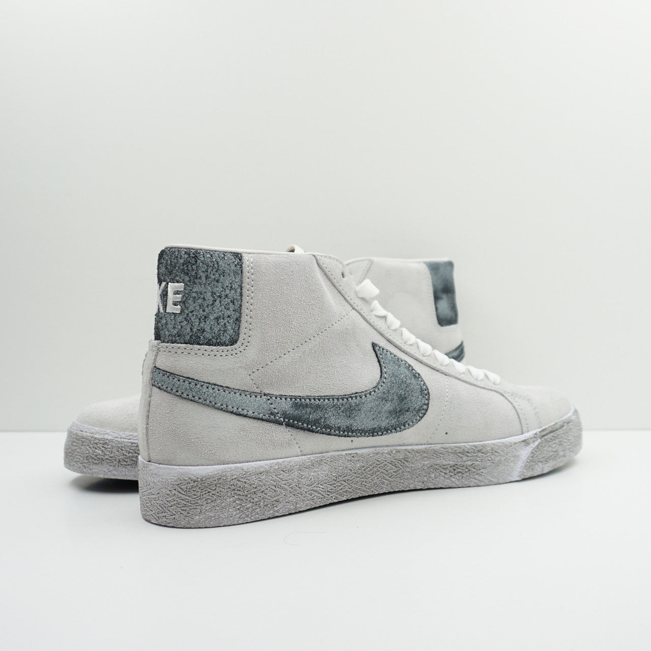 Nike SB Blazer Mid Faded Sail Black