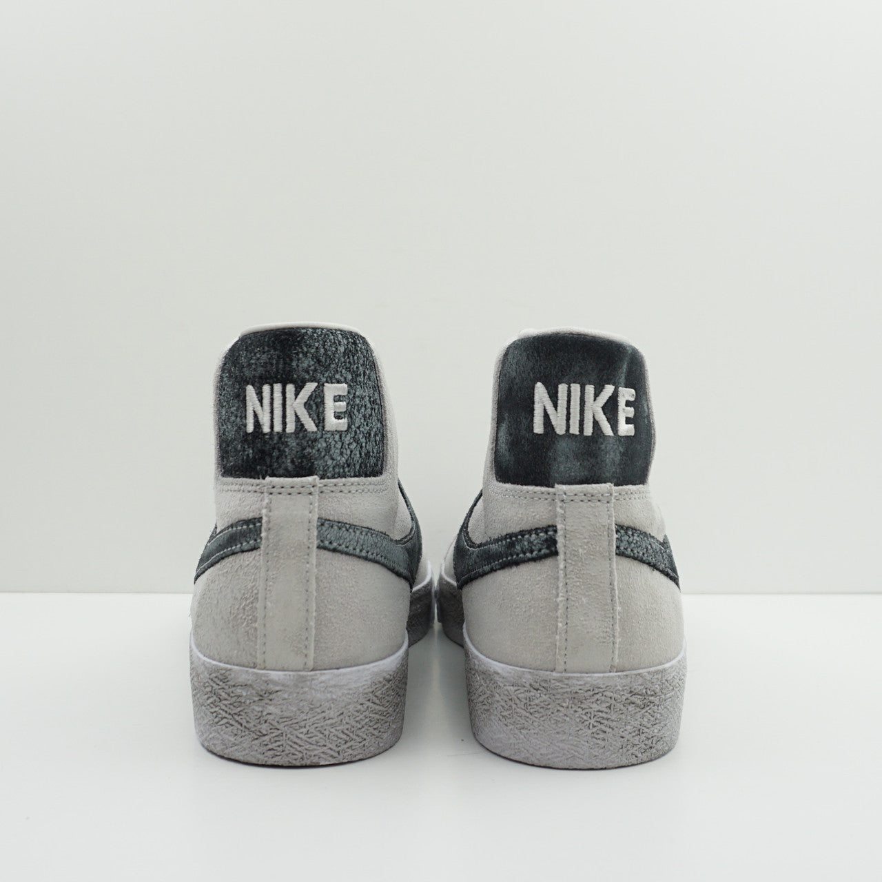 Nike SB Blazer Mid Faded Sail Black