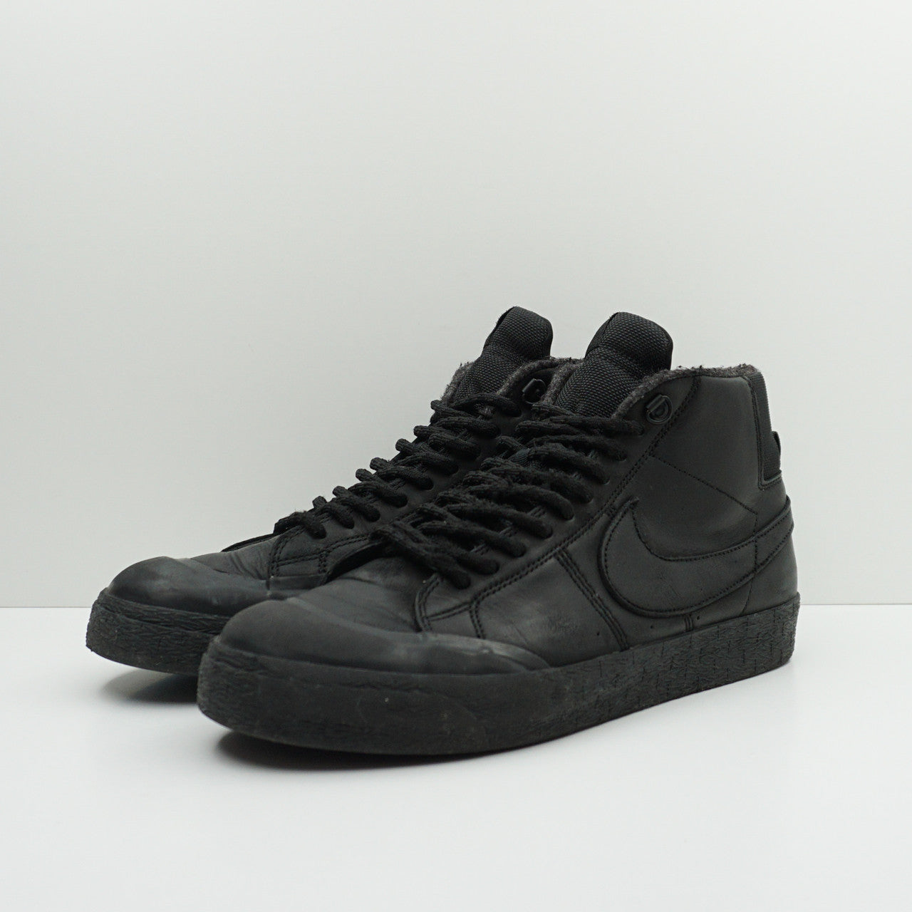 Nike Black Zoom SB Blazer Mid XT