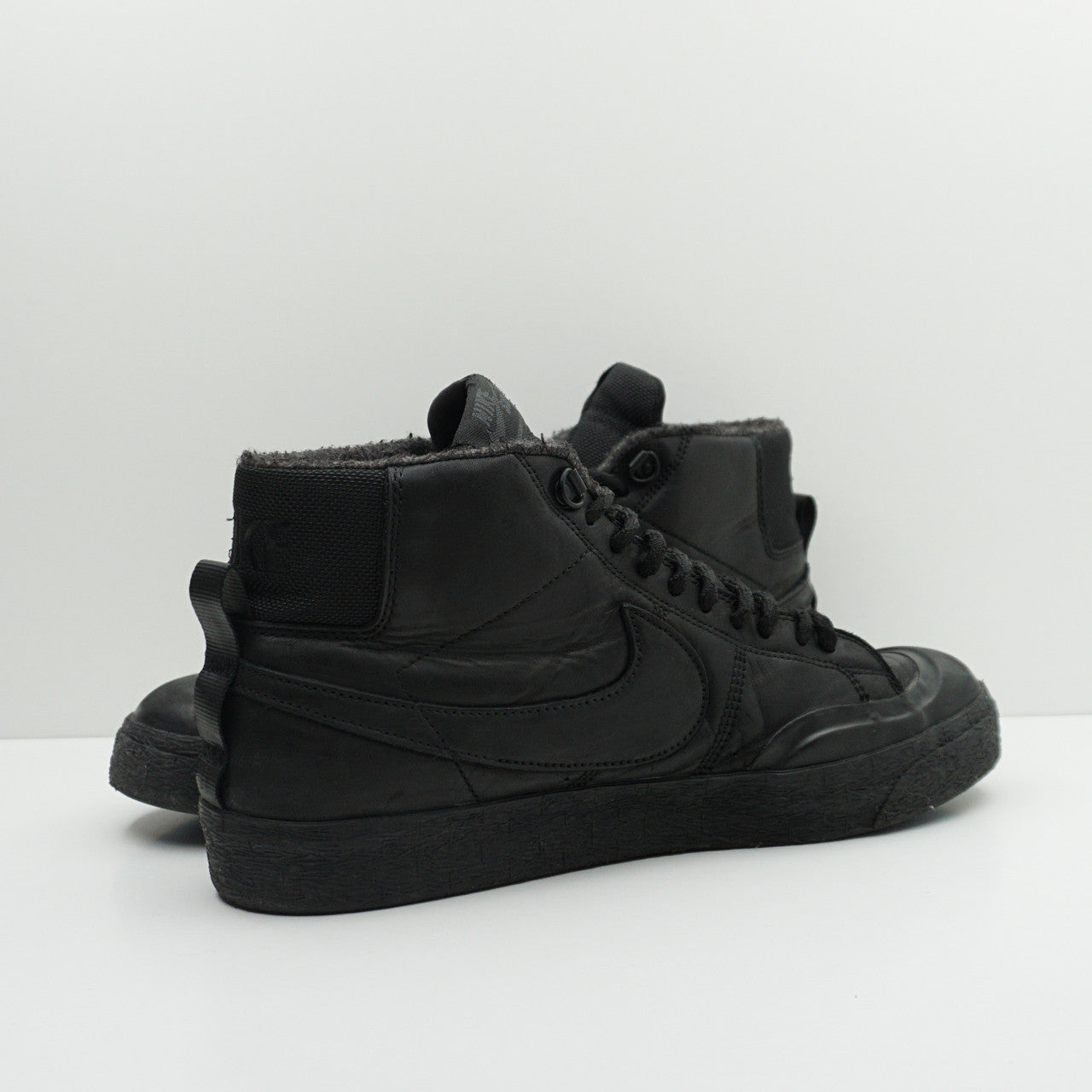Nike Black Zoom SB Blazer Mid XT