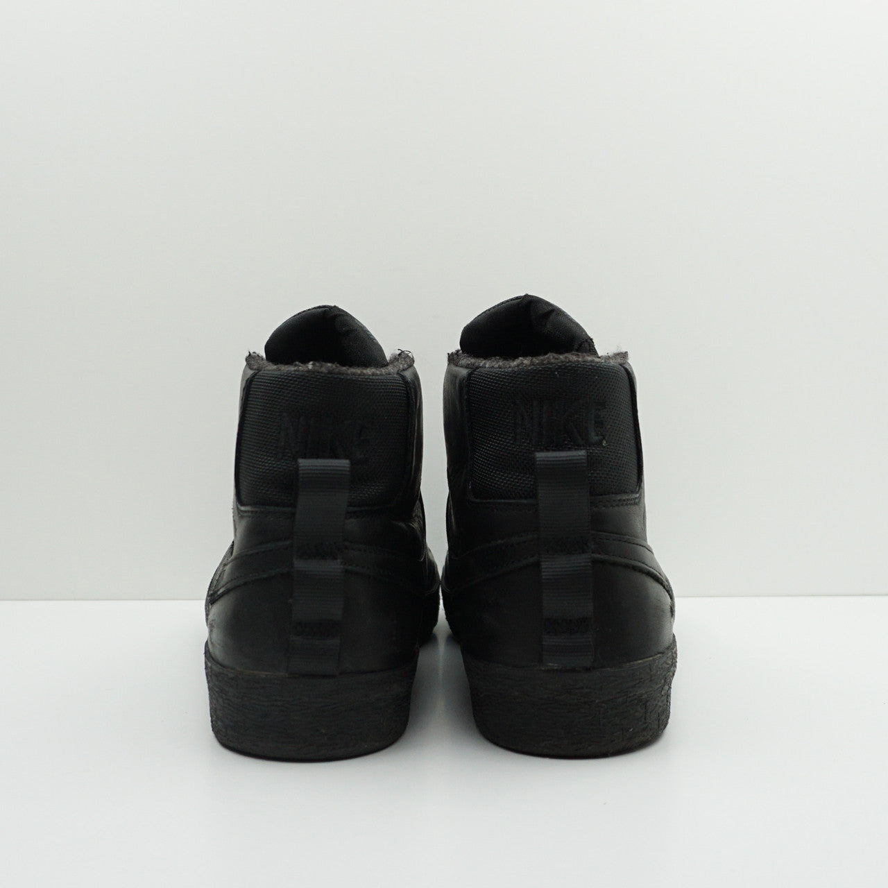 Nike Black Zoom SB Blazer Mid XT