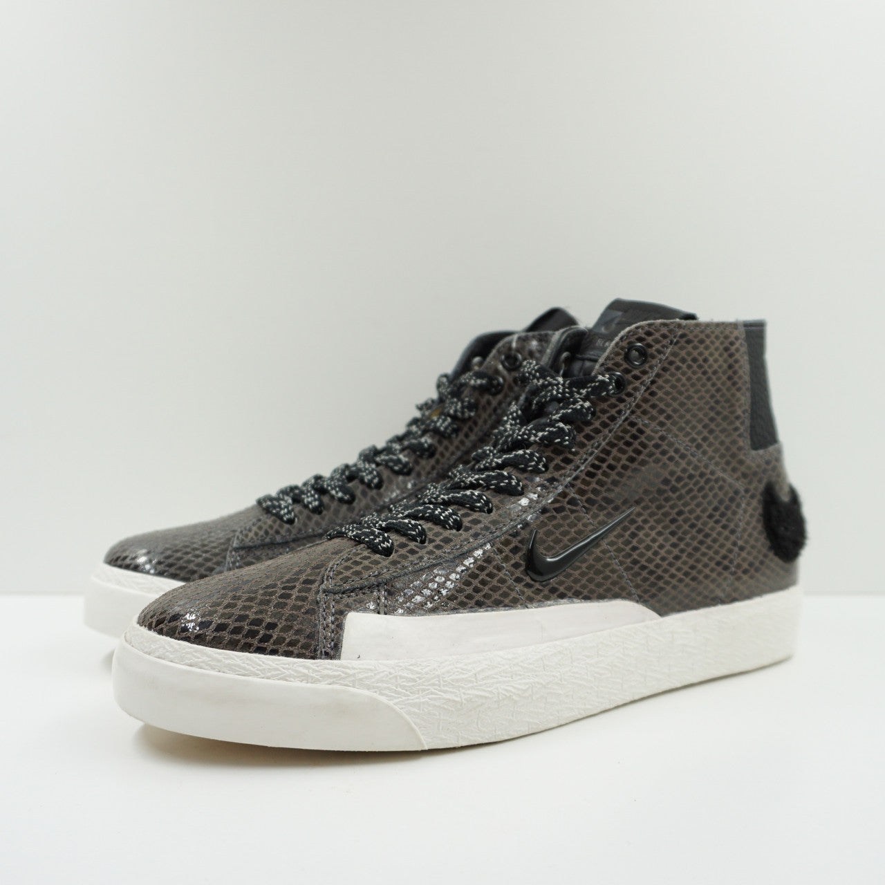 Nike SB Blazer Mid QS Soulland Friends and Family