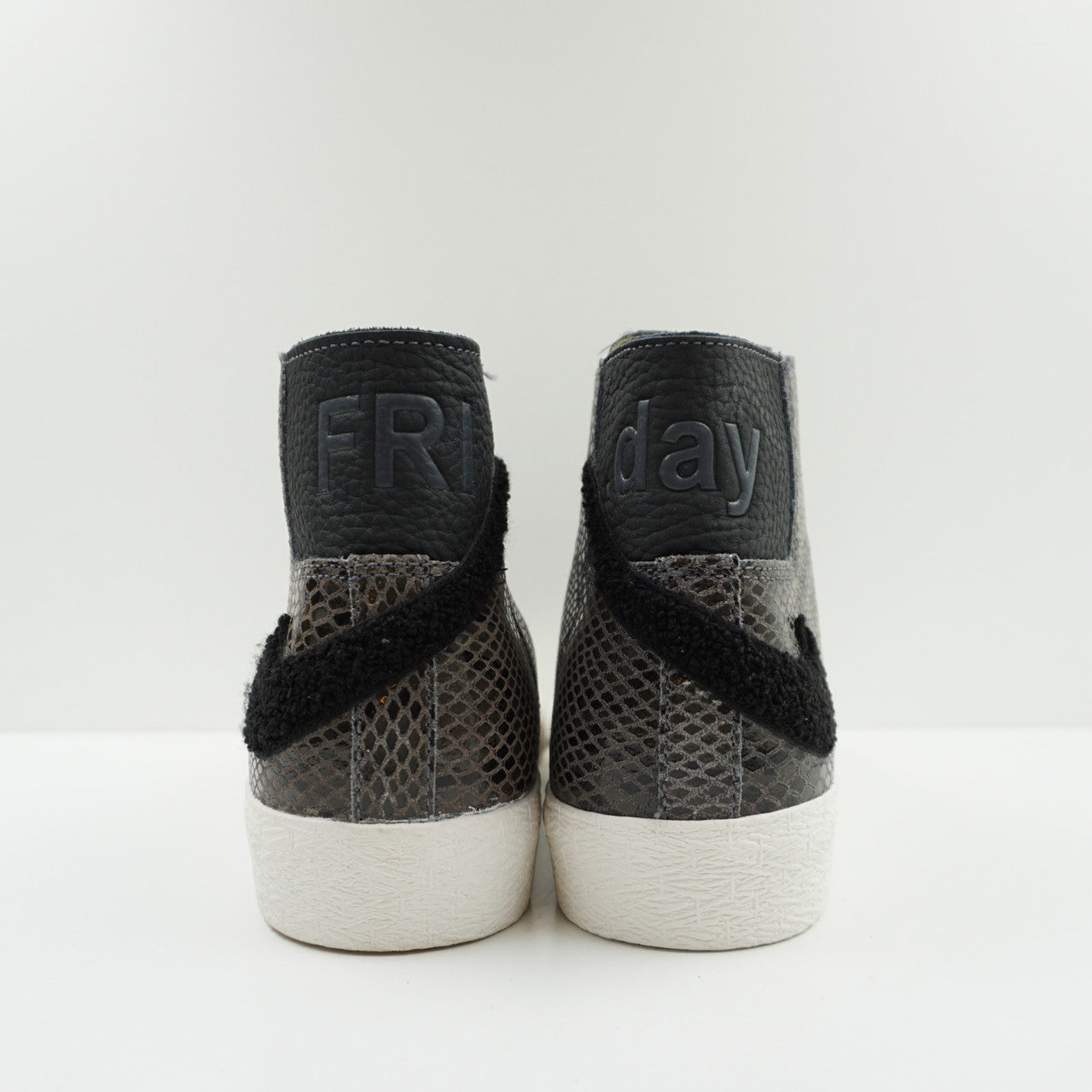 Nike SB Blazer Mid QS Soulland (Friends and Family)