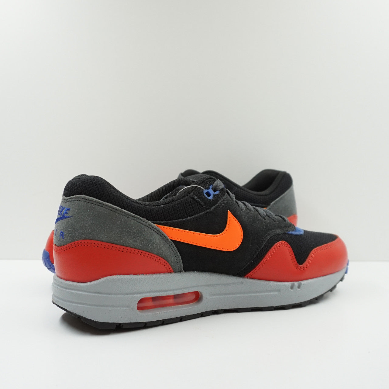 Nike Air Max 1 Black Hyper Crimson
