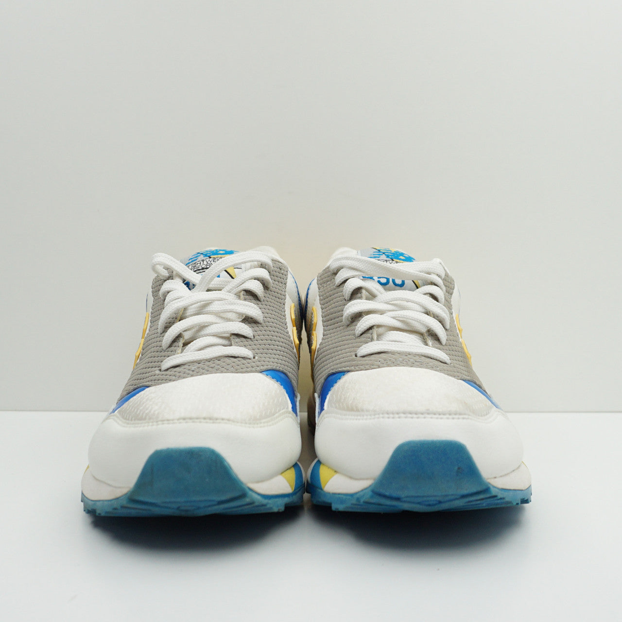 New Balance 850 Sample