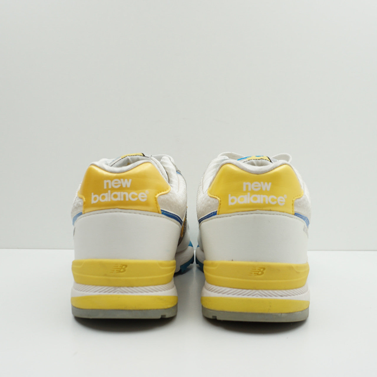 New Balance 850 Sample