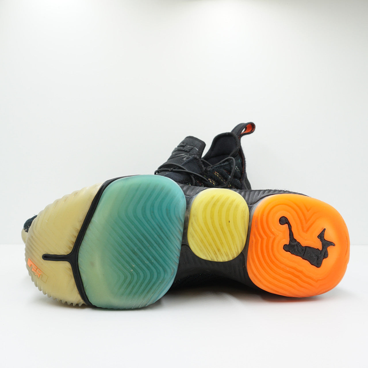 Nike LeBron 16 I Promise