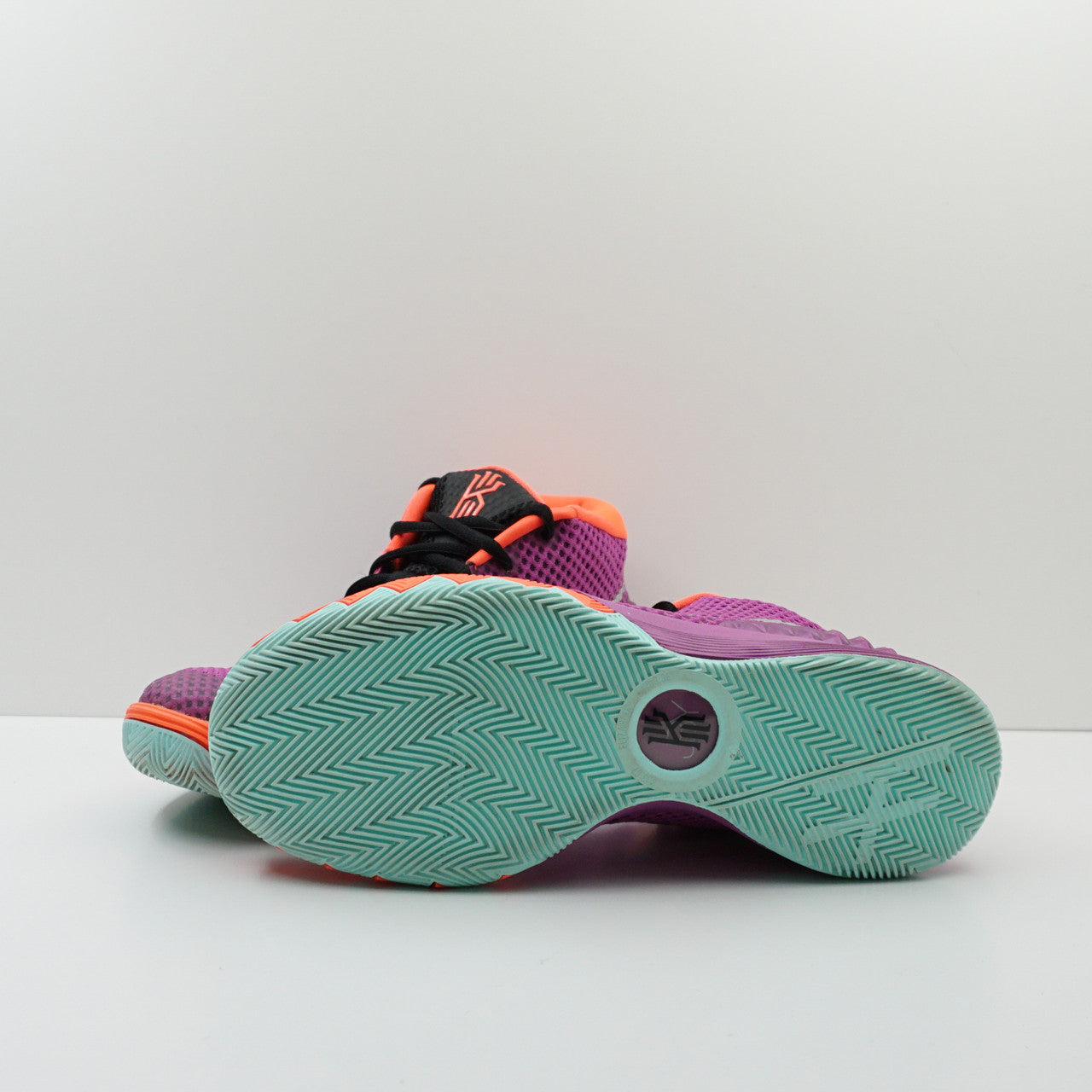 Nike Kyrie 1 Easter