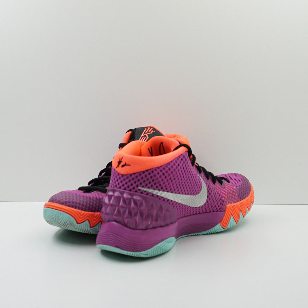 Nike Kyrie 1 Easter