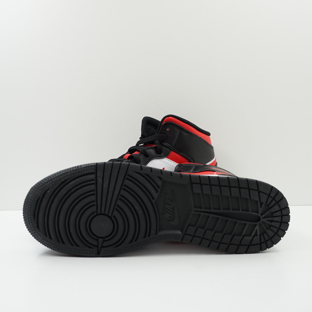 Jordan 1 Mid Black Fire Red (GS)