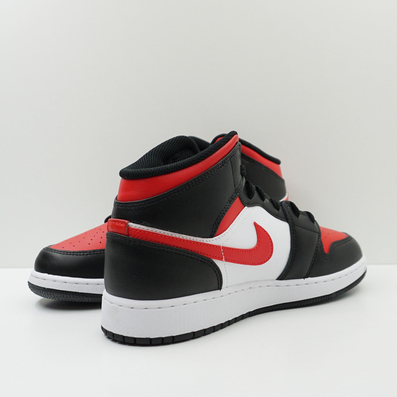 Jordan 1 Mid Black Fire Red (GS)