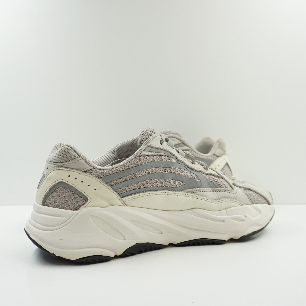 Adidas Yeezy Boost 700 V2 Static (2018/2022)