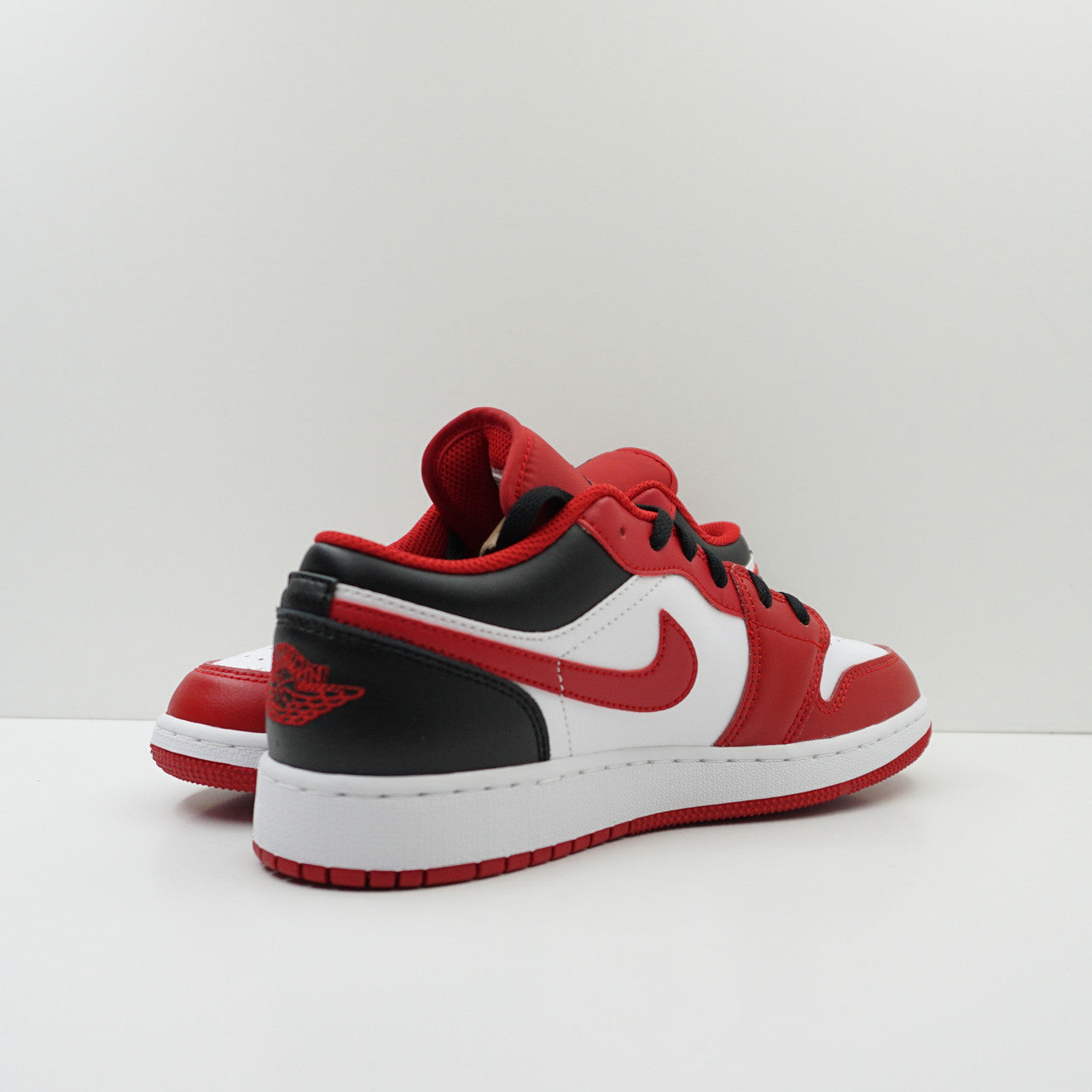 Jordan 1 Low Bulls (GS)