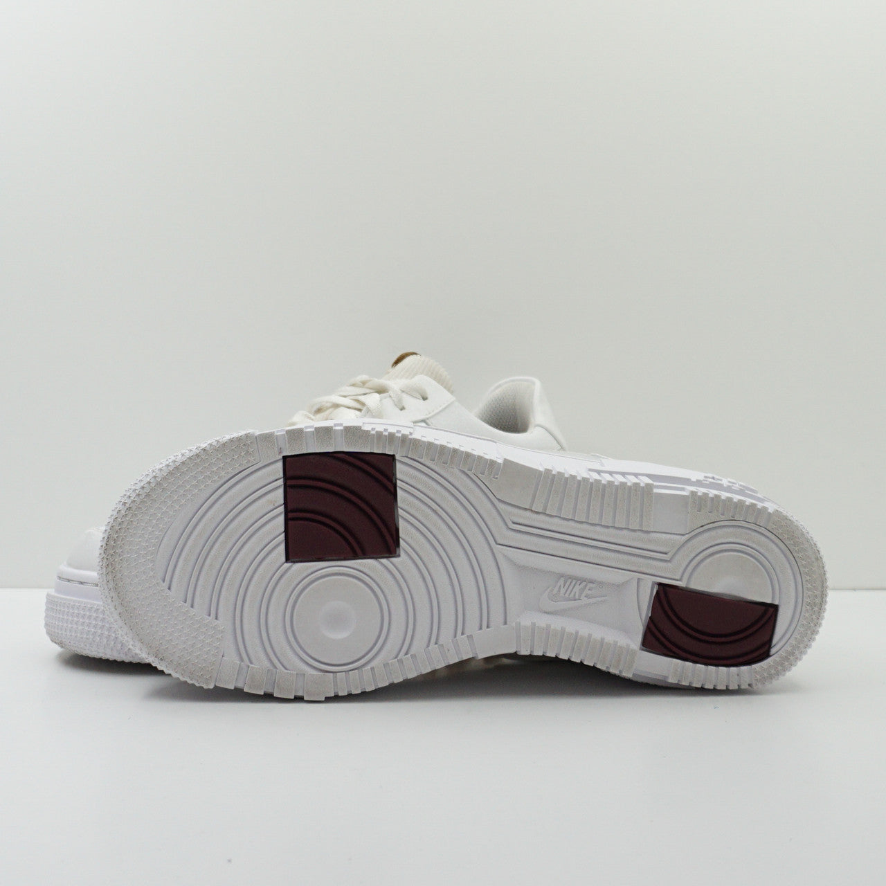 Nike Air Force 1 Low Pixel Summit White (W)
