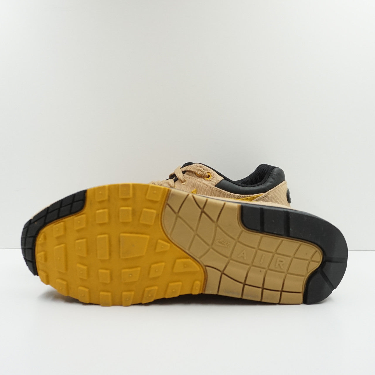 Nike Air Max 1 Air Max 93 Logo Elemental Gold