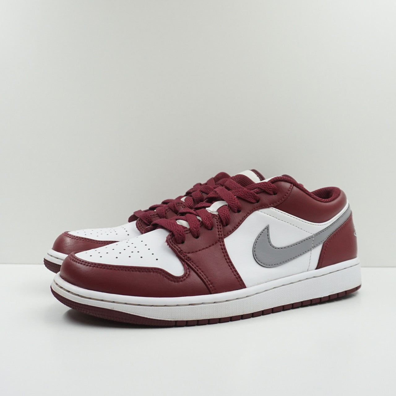 Jordan 1 Low White Bordeaux