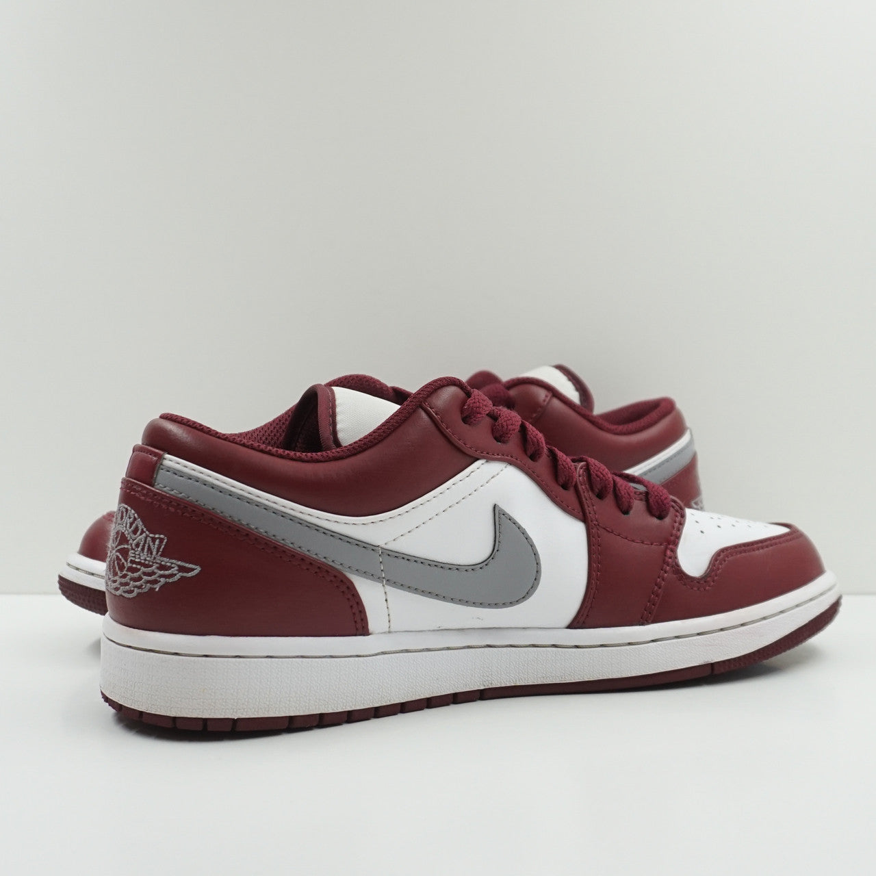 Jordan 1 Low White Bordeaux