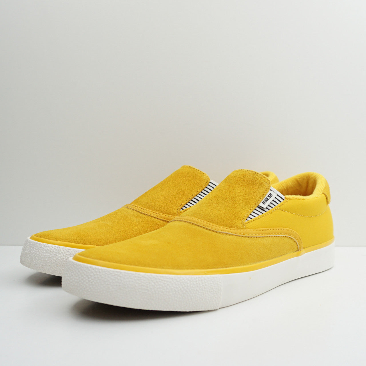 Nike SB Zoom Verona Slip PRM x Elissa Steamer