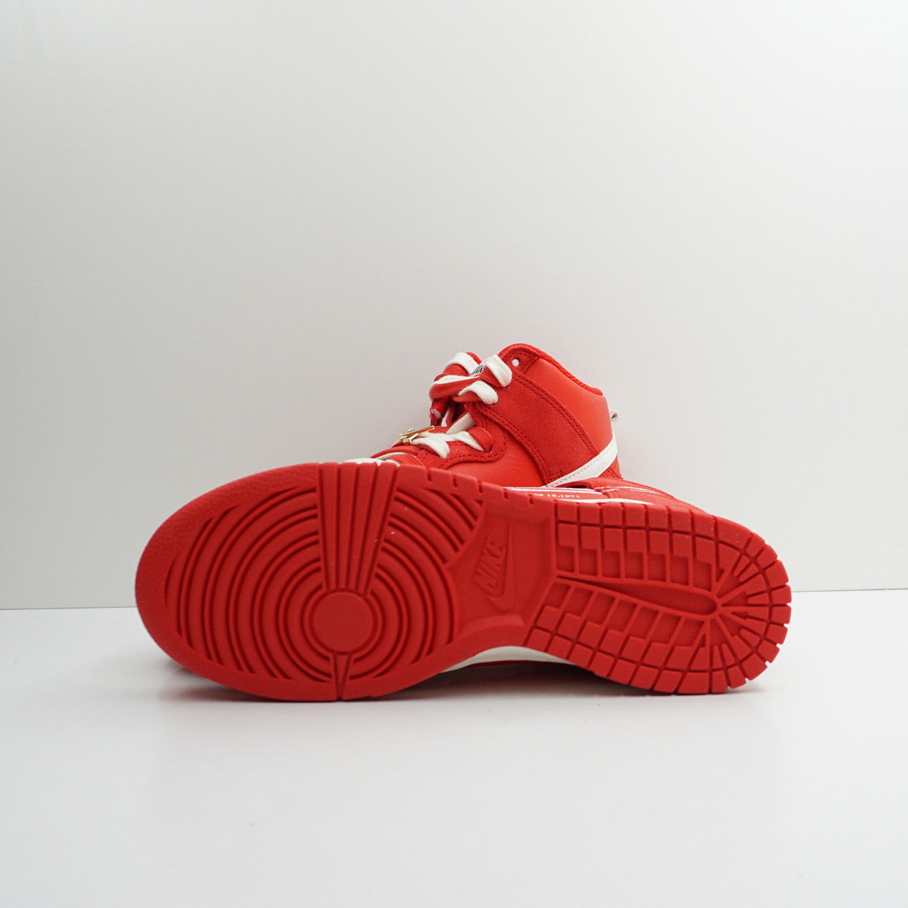 Nike Dunk High First Use Red