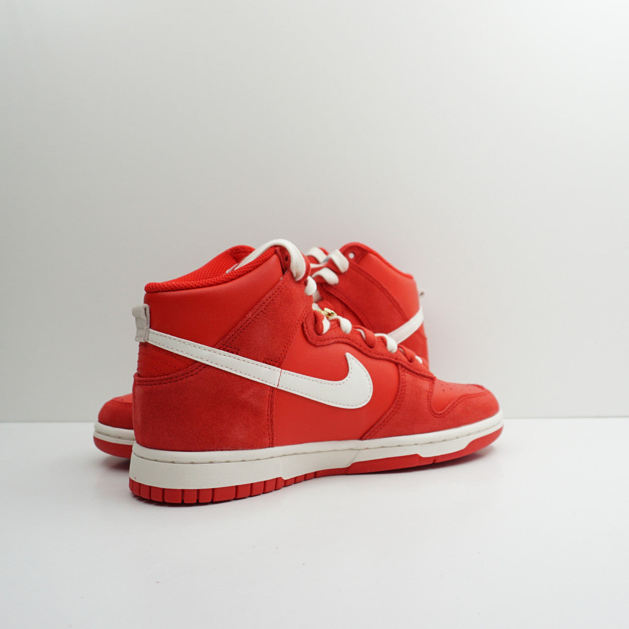 Nike Dunk High First Use Red