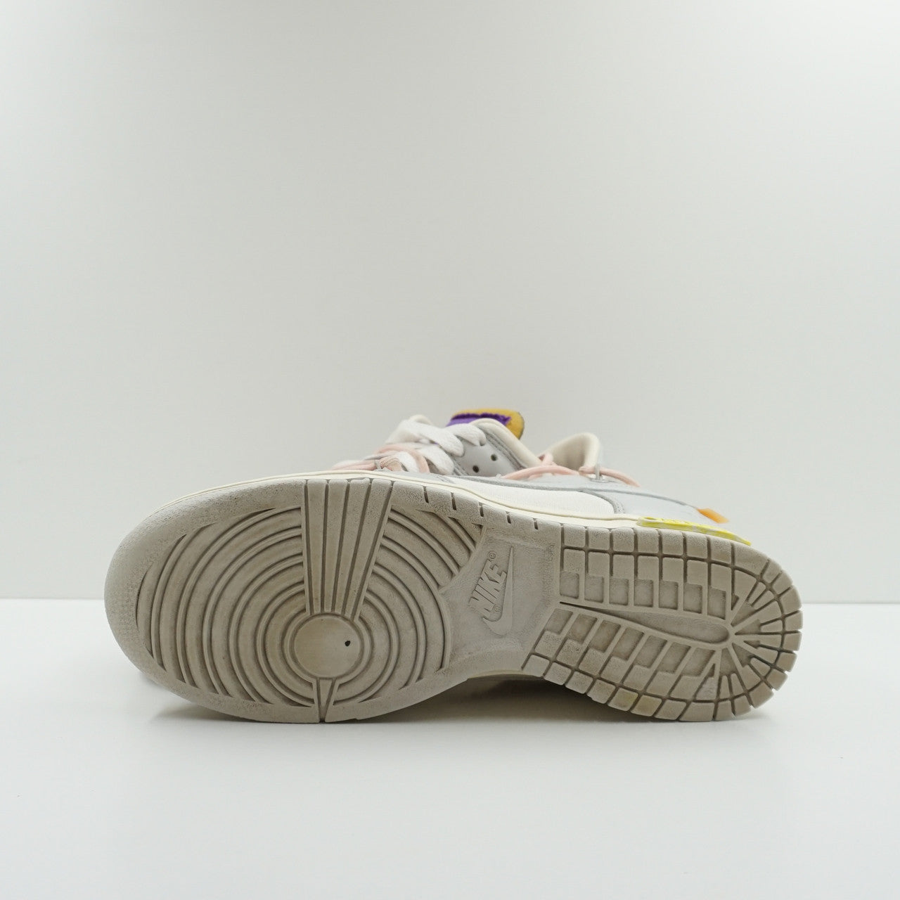 Nike Dunk Low Off-White Lot 24