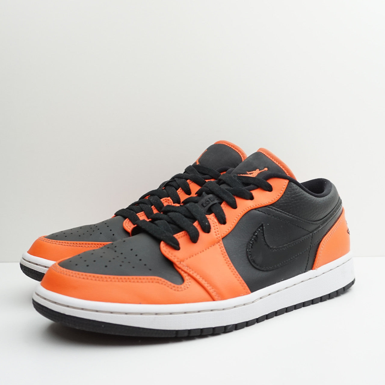 Jordan 1 Low SE Black Turf Orange