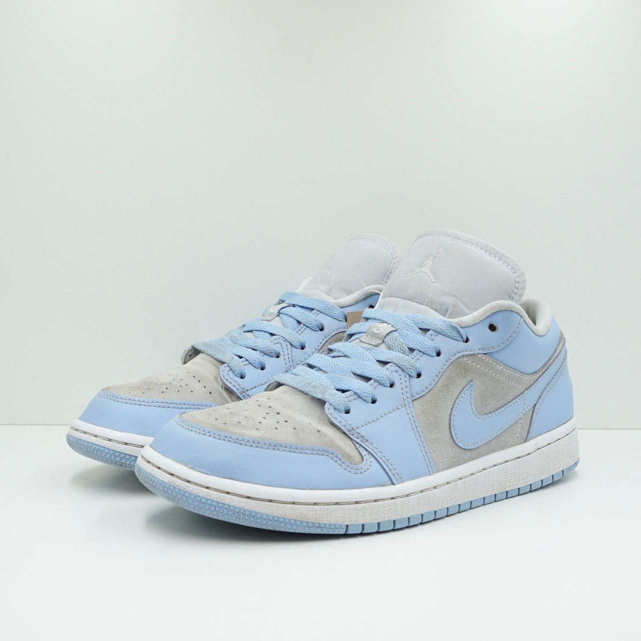 Jordan 1 Low Football Grey Aluminum (W)